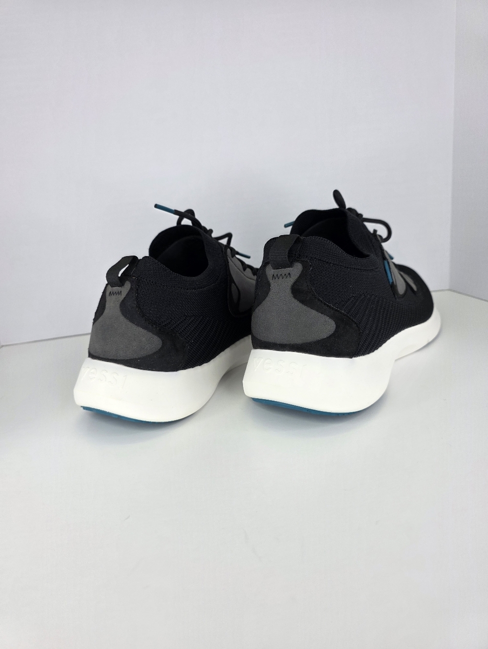 Vessi Everyday 2.0 Men's Size 11 Waterproof Travel Sneakers Black Casual Shoes - Picture 9 of 15